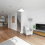 Derby City Centre - Train Station Roof Terrace House 3 Bed