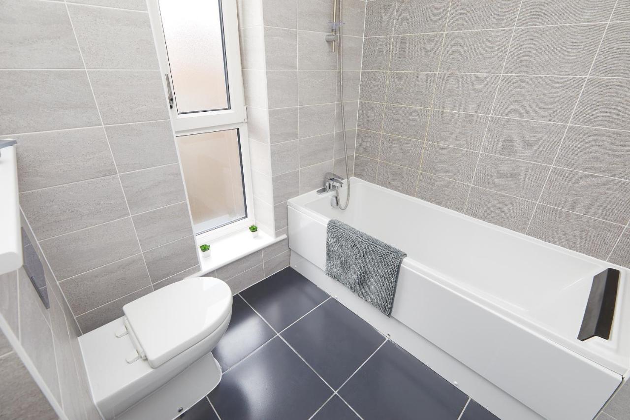 City Centre - Train Station Roof Terrace House 3 Bed * Derby