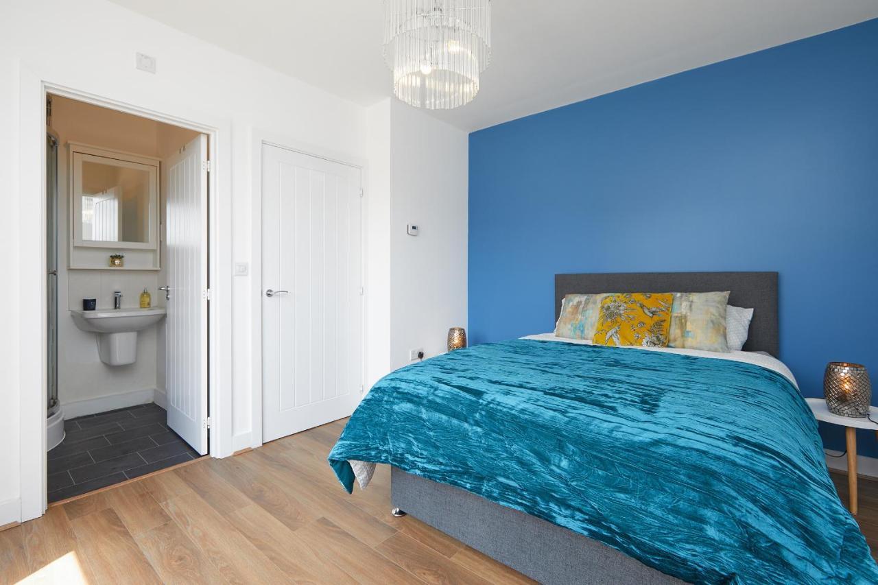City Centre - Train Station Roof Terrace House 3 Bed Holiday home *