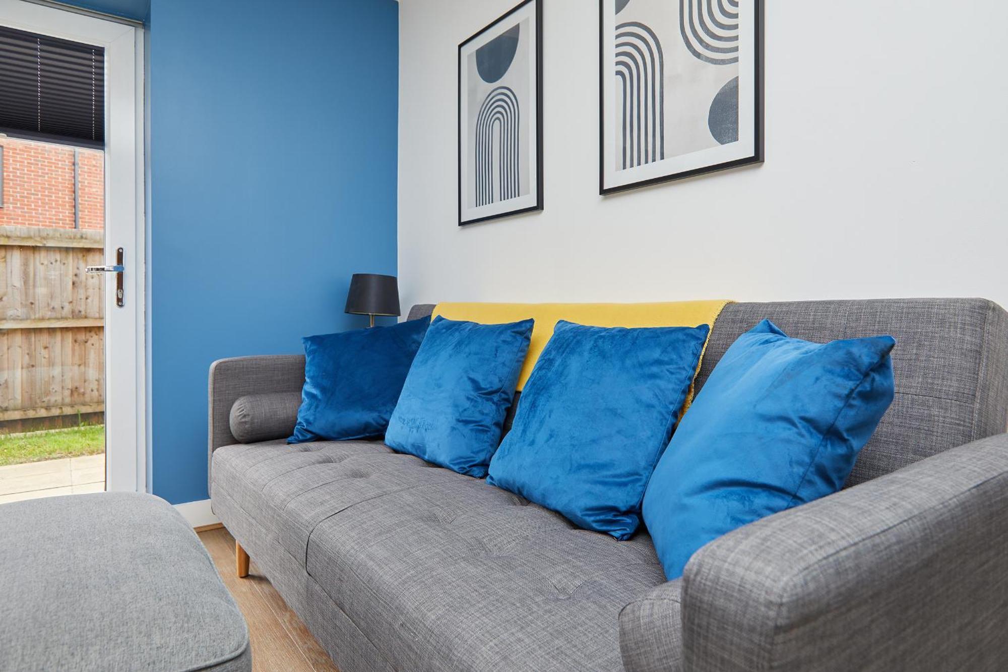 City Centre - Train Station Roof Terrace House 3 Bed Derby