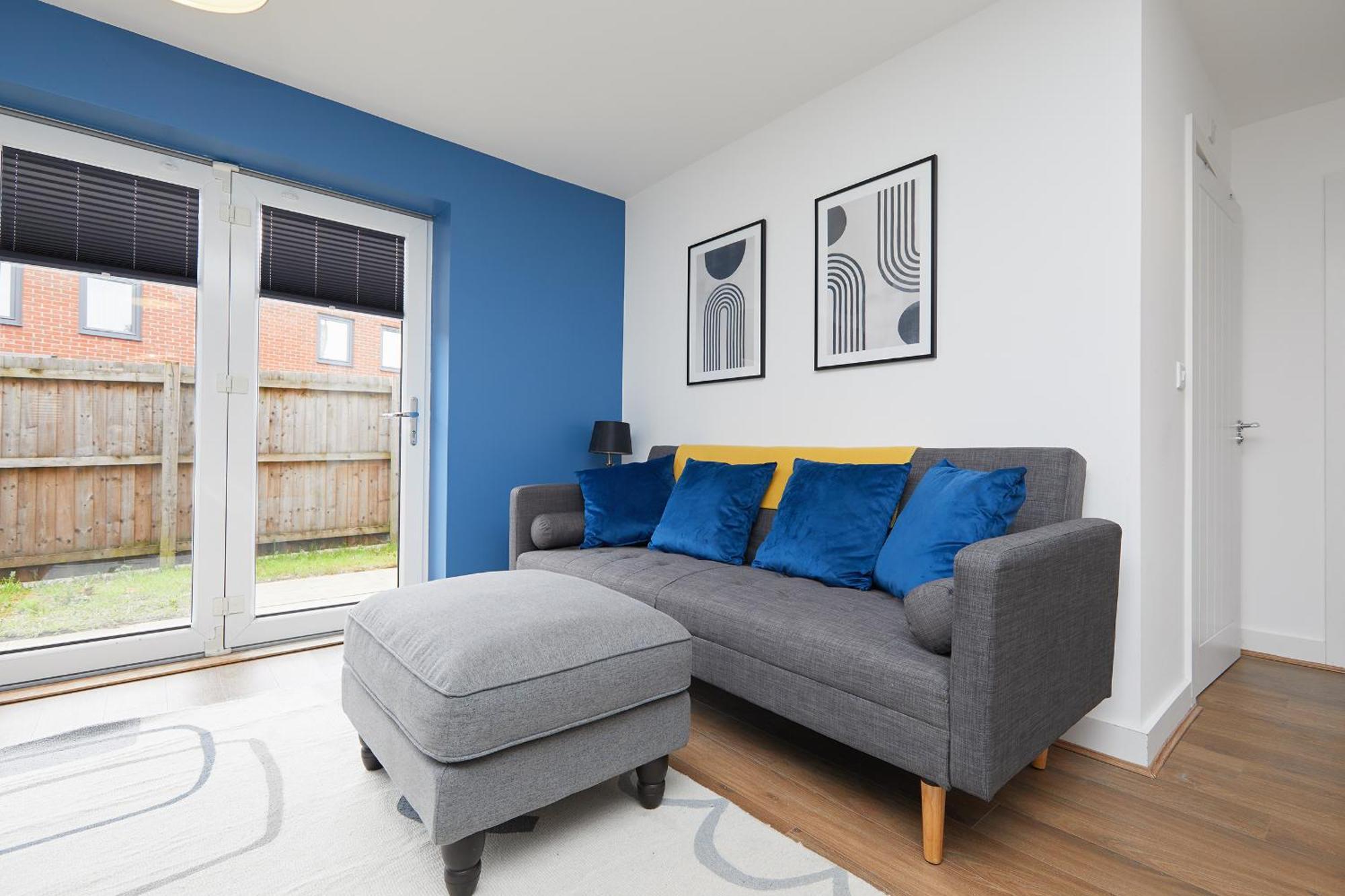 City Centre - Train Station Roof Terrace House 3 Bed *