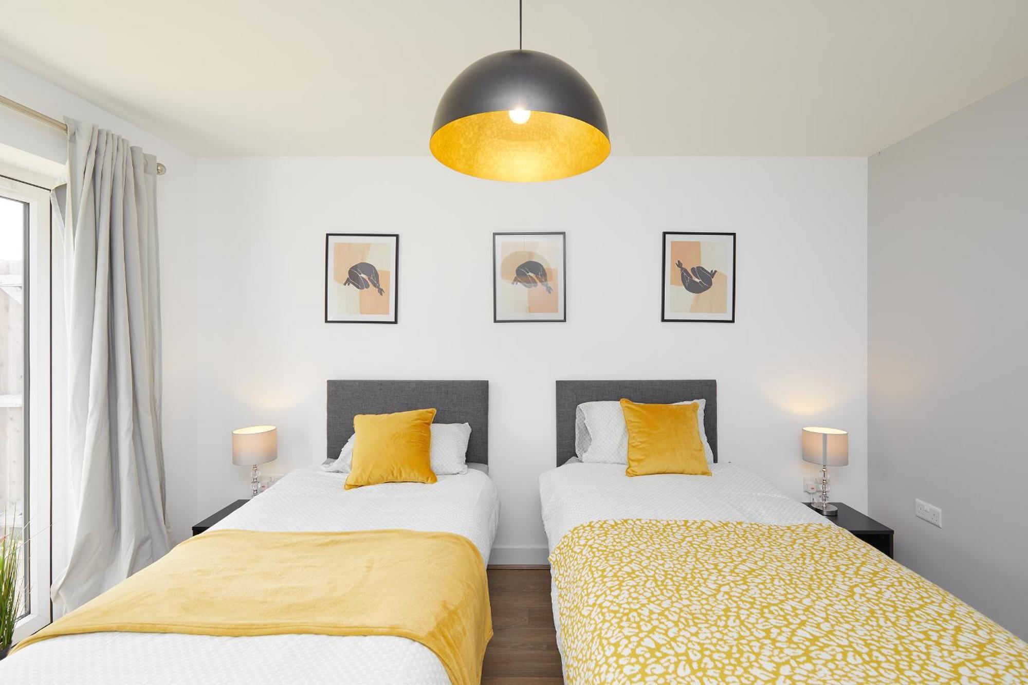 City Centre - Train Station Roof Terrace House 3 Bed